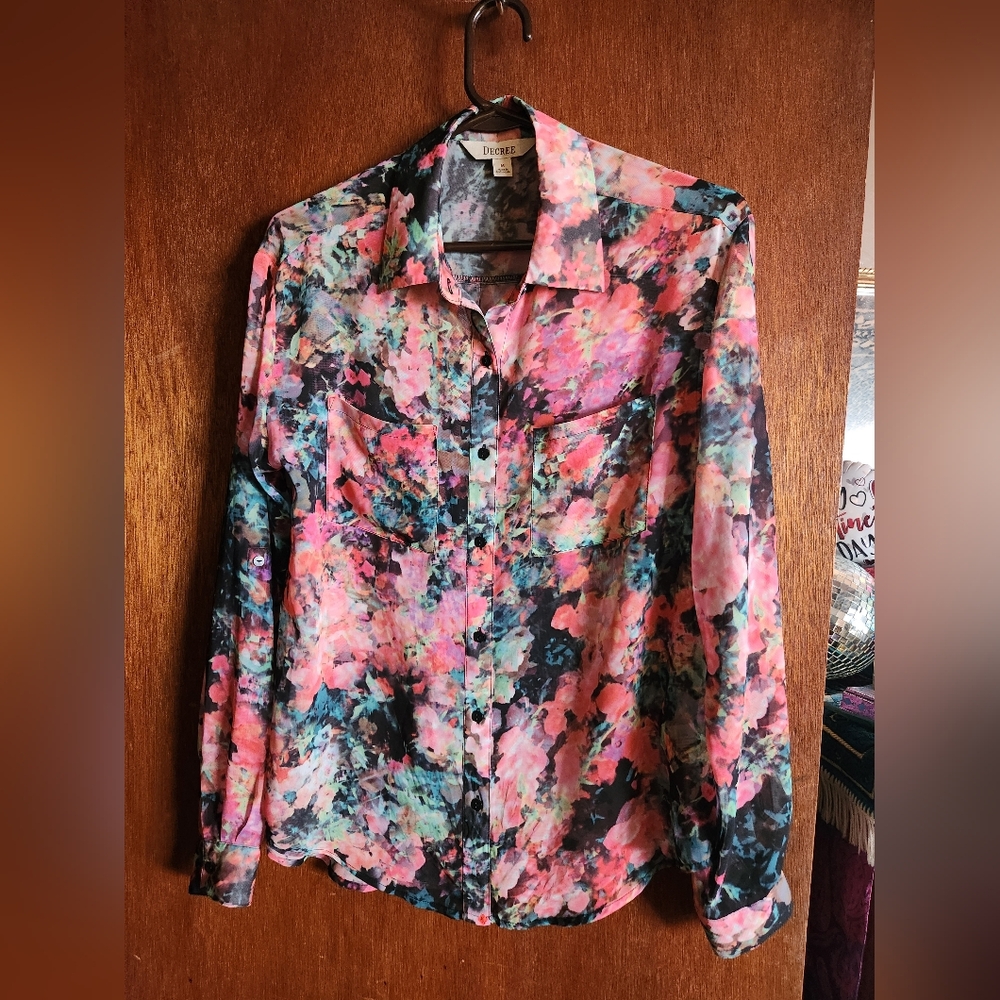 Decree Medium Top